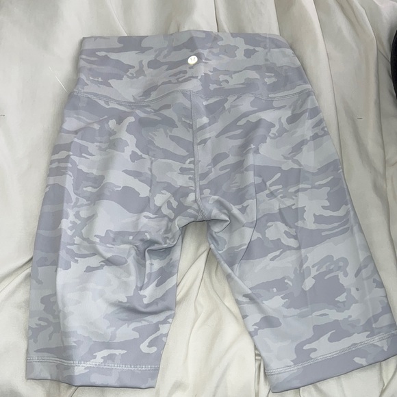 lululemon athletica Pants - NWOT Lululemon Wunder Under Train biker shorts 10”